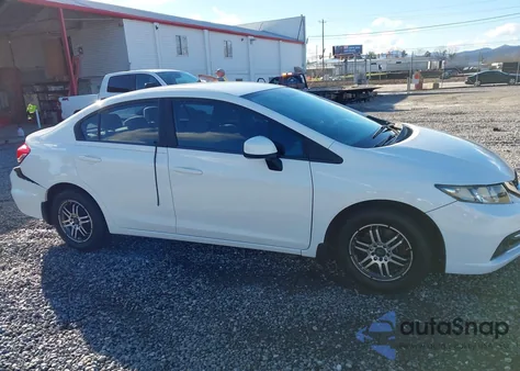 2013 Honda Civic Lx z USA, uszkodzony, nr VIN 2HGFB2F55DH573983